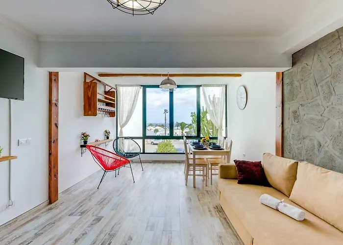 Playa Roca Costa Teguise